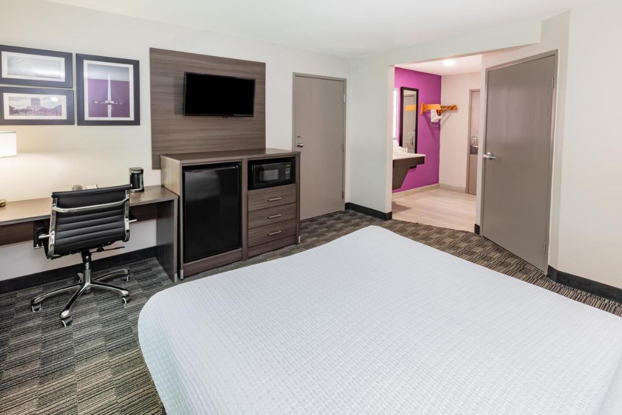 Hotel La Quinta By Wyndham Southwest 3*