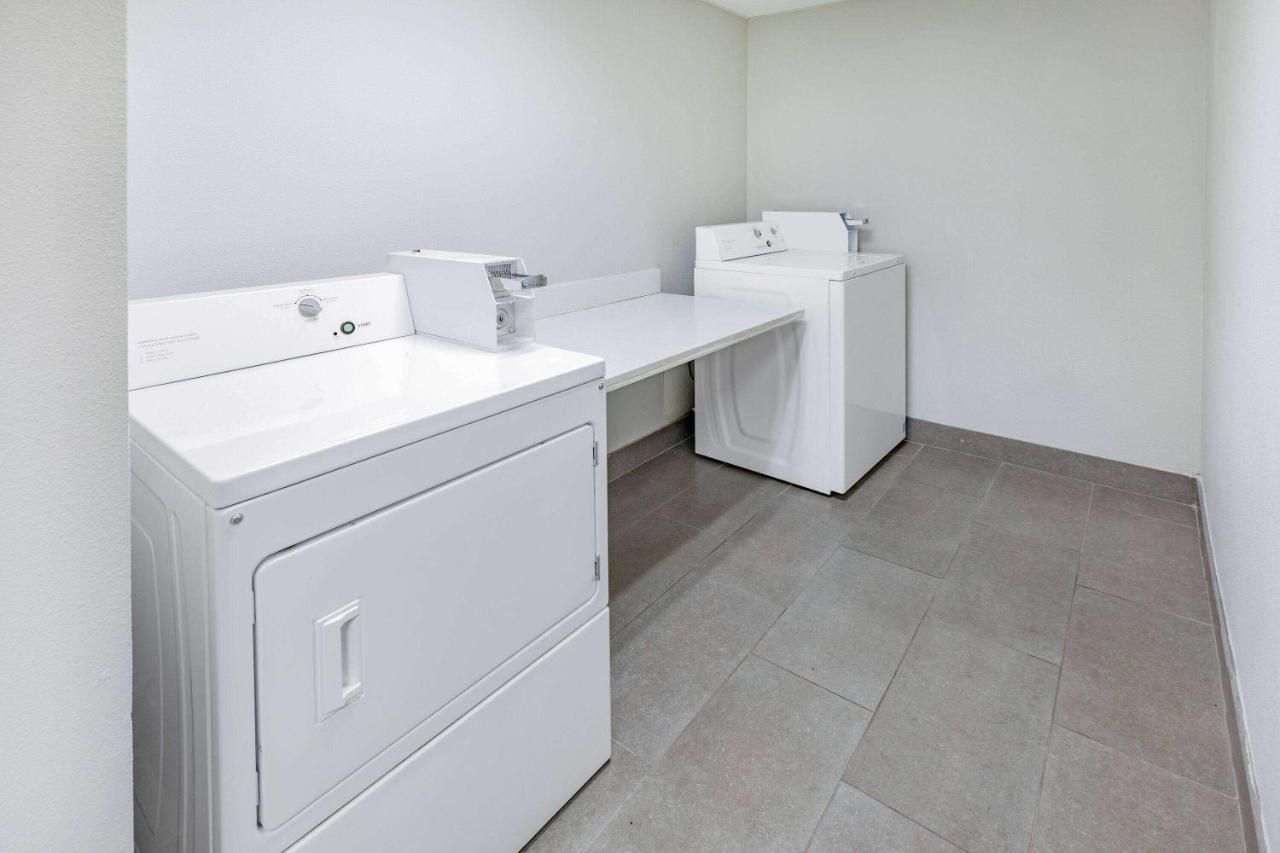 La Quinta By Wyndham Southwest Hotel