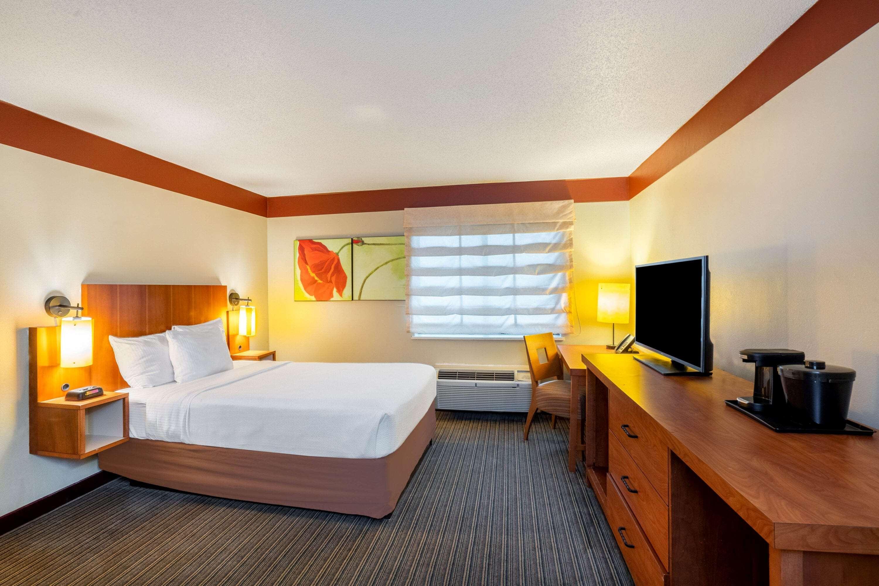 La Quinta By Wyndham Southwest Hotel 3*